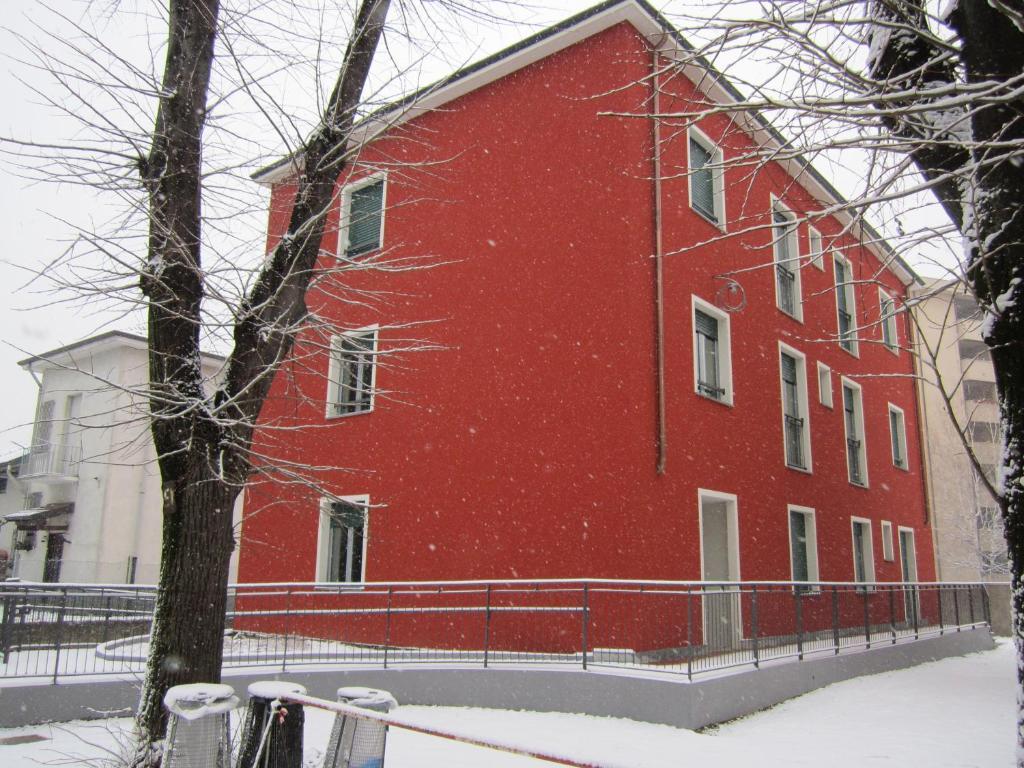 Ostello Di Saronno - Malpensa Hostel ภายนอก รูปภาพ