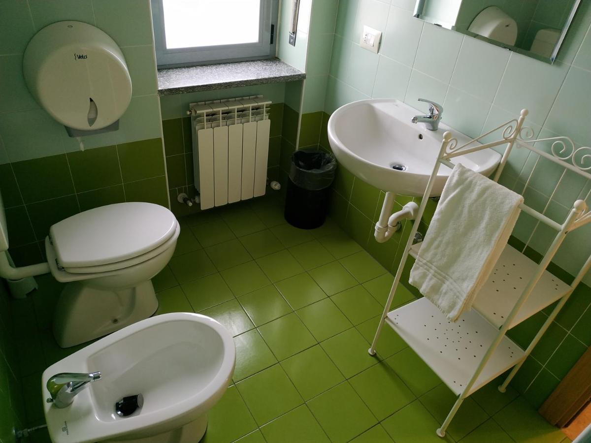 Ostello Di Saronno - Malpensa Hostel ภายนอก รูปภาพ